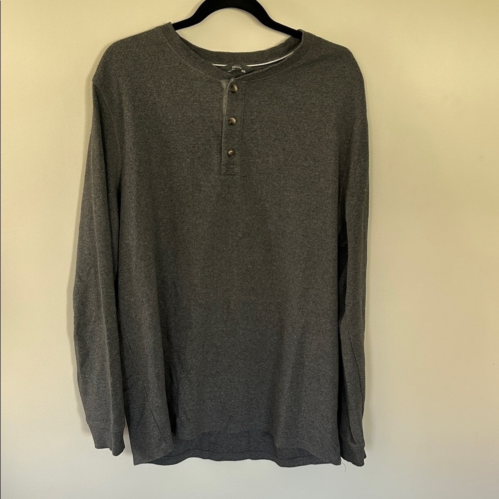 Classic Men's Long-Sleeve Henley Shirt - Charcoal